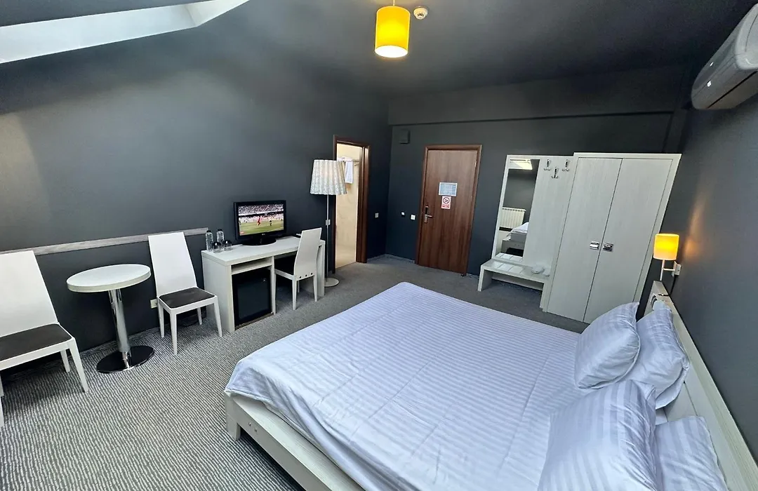 Alex&George Boutique Hotel-1